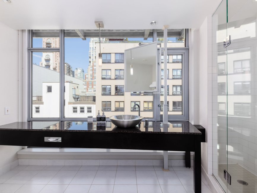 Superior King Bathroom